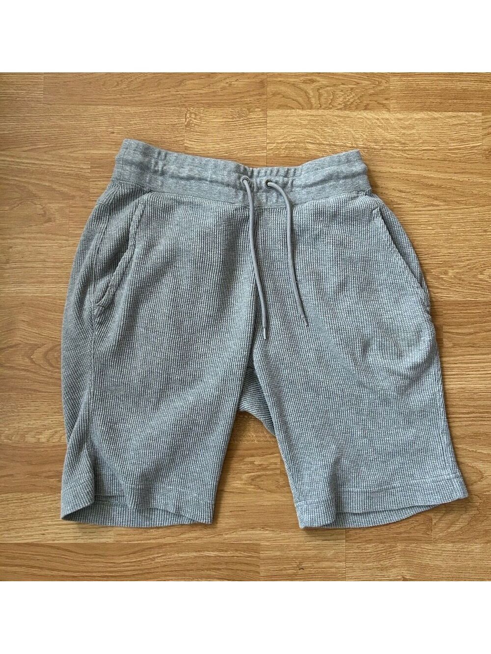 Nike Men's Gray Waffle Knit Lounge Shorts Size Small 9" Inseam